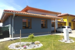 B6 (3)
